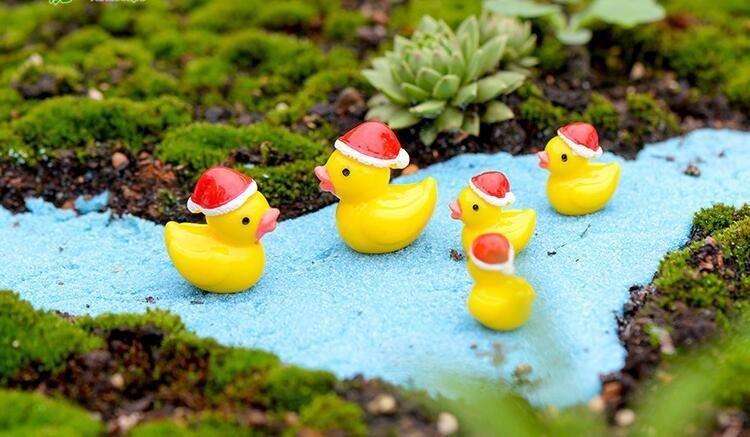Cute Christmas Duck Miniature